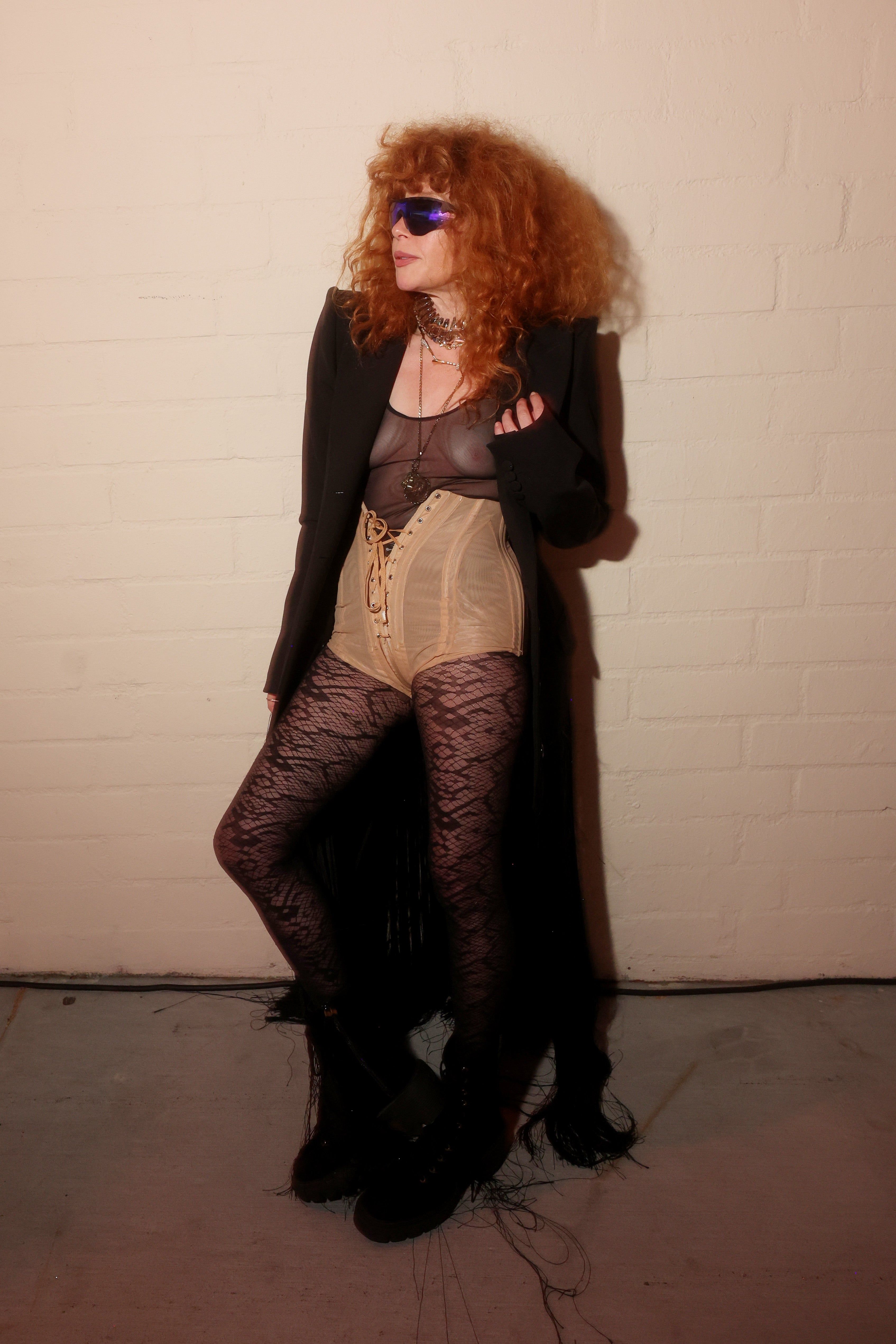 Natasha Lyonne 'REMOVED from Delta flight' hours after jaw-dropping appearance at Euphoria season 3 premiere - 3