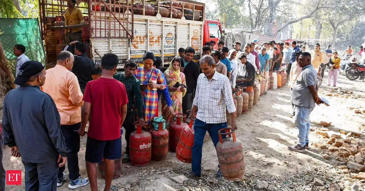 LPG shortage begins to hit Hyderabad’s PGs and hostels, owners fear disruption to meals - 2