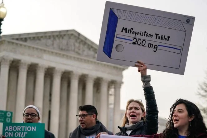 Supreme Court Continues Access to Abortion Pill by Mail, for a Few Days - 1