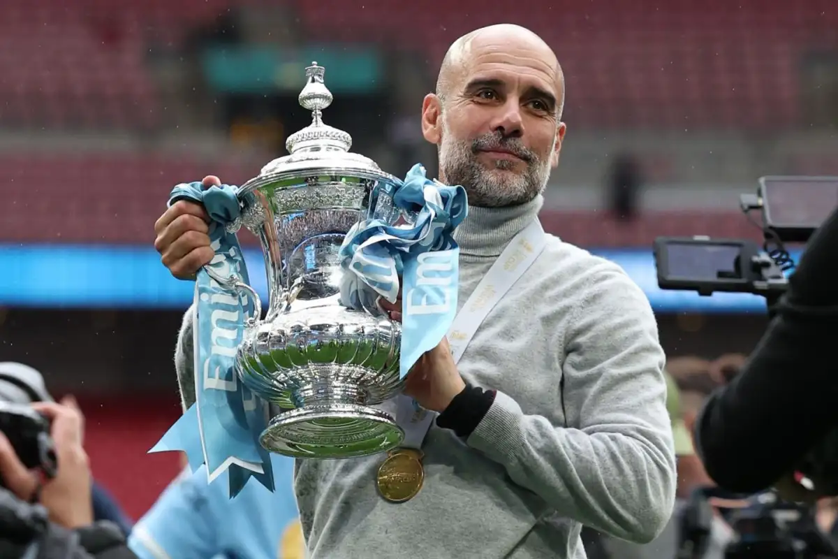 Guardiola saluted by Michael Jordan at Man City farewell party - 2