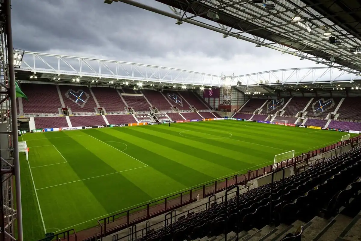Scottish Premiership: Hearts seal late win while Rangers maintain pressure - 3