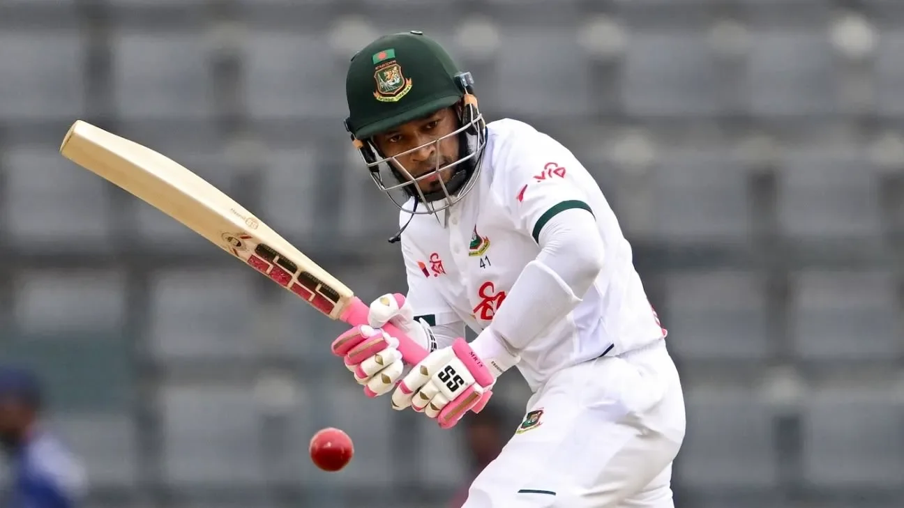 Mushfiqur's record century leaves Pakistan on the ropes | cricket.com.au - 4