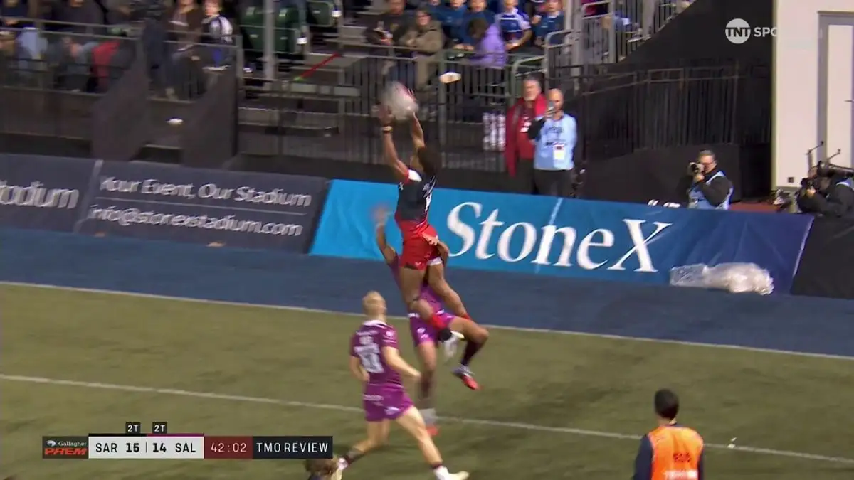 Caluori scores five tries in record Saracens win over Sale - 1