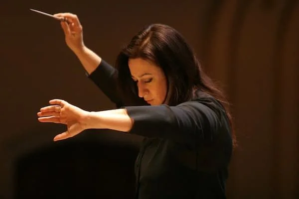 Three decades on, Simone Young is in absolute control - and the orchestra rises with her - 3