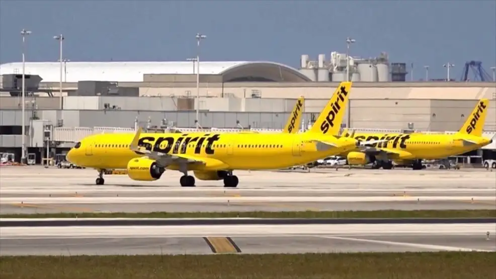 Spirit Airlines shuts down immediately, cancelling all flights - 1