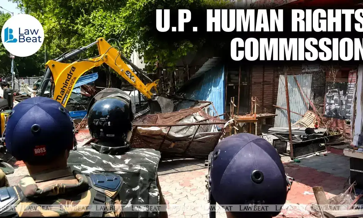Lawyers clash with police during demolition drive in Lucknow; injuries reported - 1