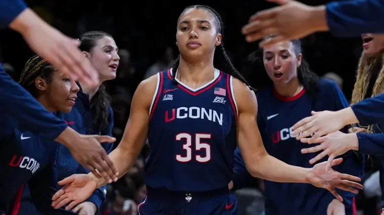 What to know about Awa Fam, the 6-foot-4 center from Spain, selected No. 3 overall by Seattle Storm in the 2026 WNBA Draft - 3