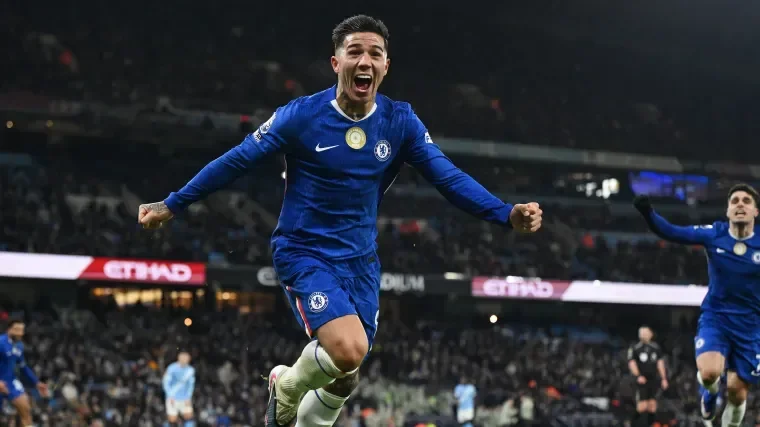 Calum McFarlane responds to claims Chelsea stars got Liam Rosenior the sack as he hits back at critics of their 'character' after beating Leeds to reach FA Cup final - 2