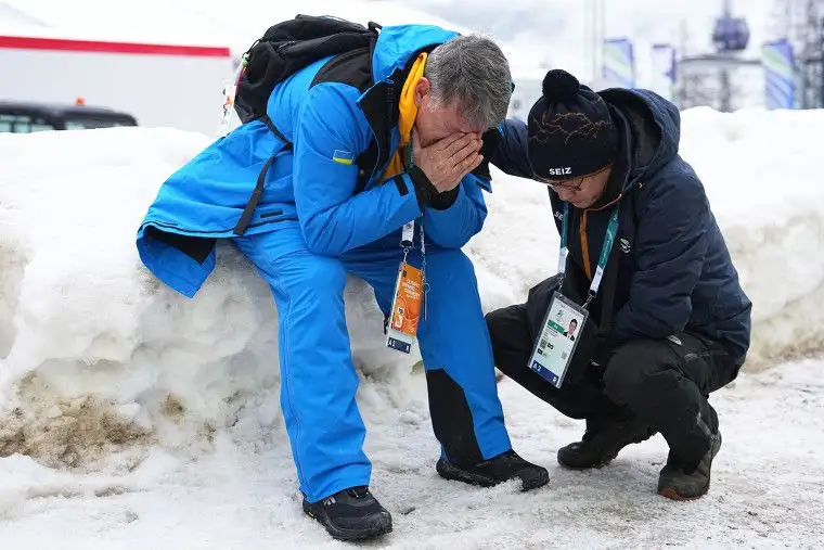 ‘Moment of shame’: Ukrainian athlete disqualified over helmet - 1