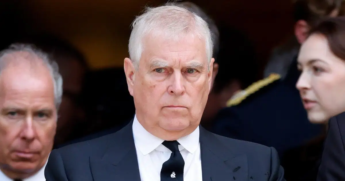 Government considers removing Andrew from royal line of succession - 2