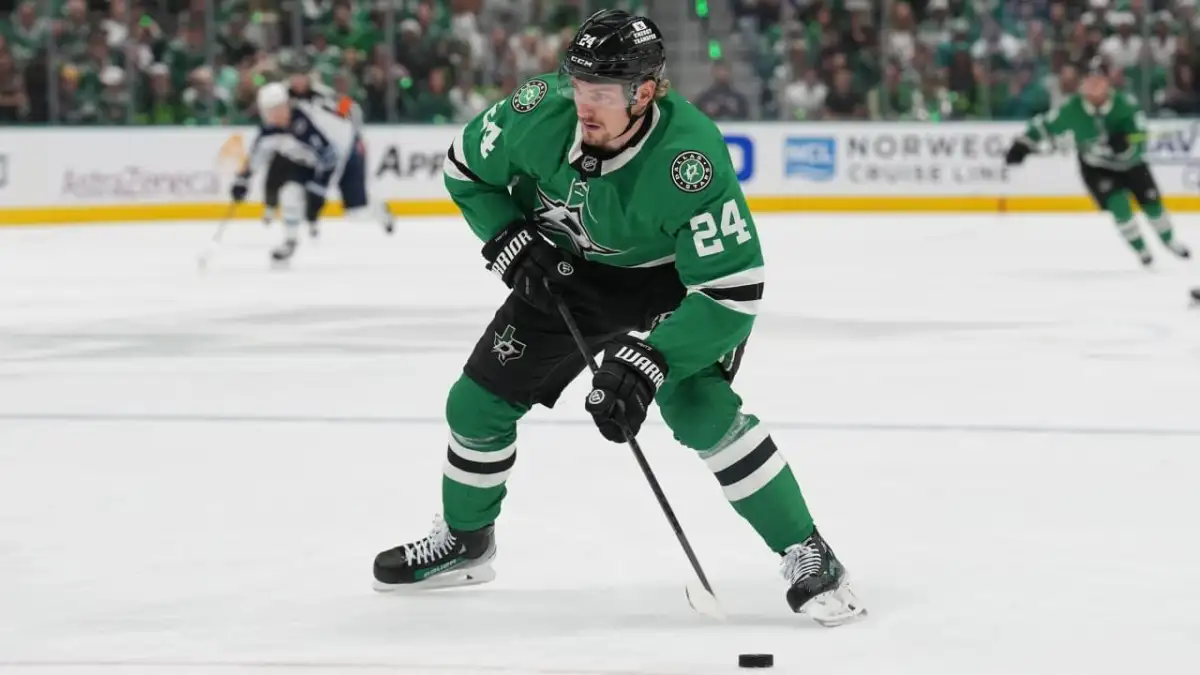 Stars forward Roope Hintz missed playoffs with torn hamstring - 3
