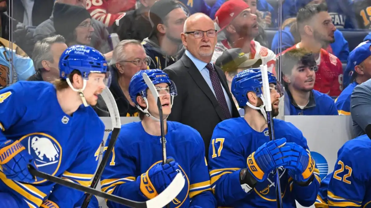Cooper, Muse, Ruff up for coach of year award - 1