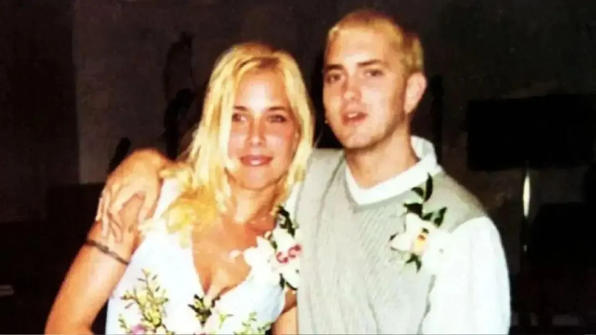 Eminem Gets Standing Ovation At NBA Game While Unrecognisable Ex Kim Scott Is Arrested Again - 2