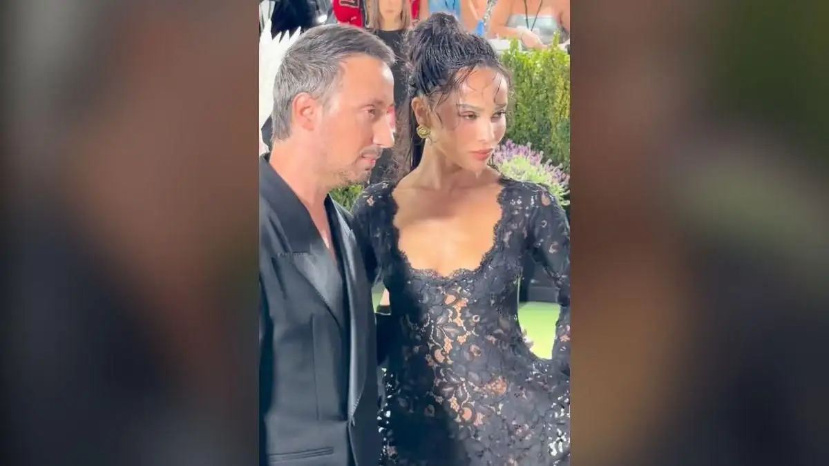 IN CASE YOU MISSED IT: Zoe Kravitz hides engagement ring on Met Gala red carpet - 3