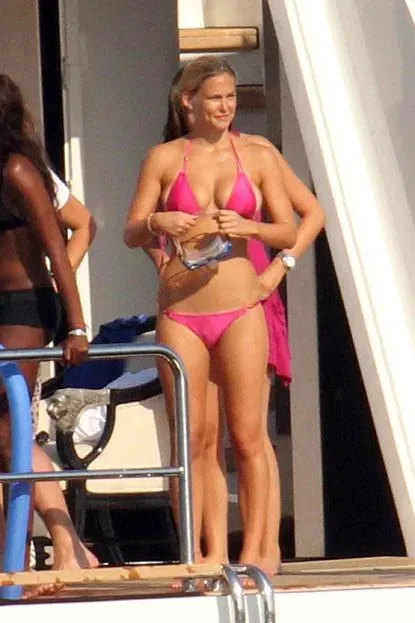Sail Into The Holiday Weekend With Babes On Boats - 2