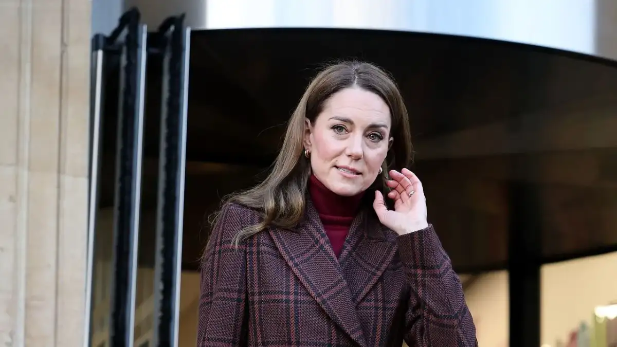 Kate Middleton is going on her first overseas visit after cancer treatment. Here's what to expect. - 4