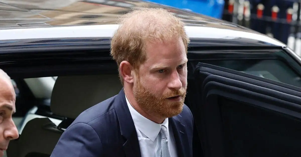 Eye-watering cost taxpayers could have to pay for Harry and Meghan's security detail - as couple avoid the press with a very early morning landing in Australia - 4