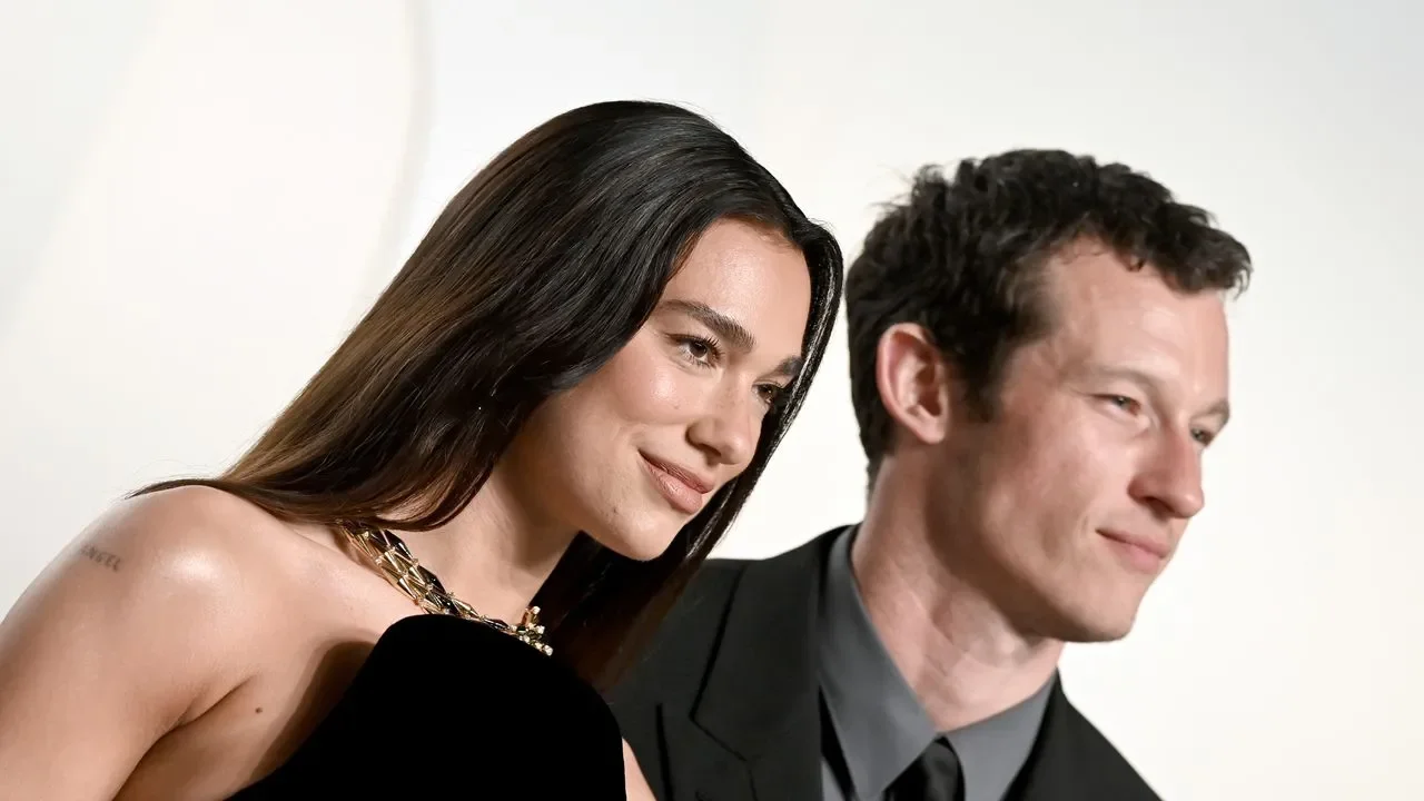 I do-a! Dua Lipa and Callum Turner marry in London town hall ceremony - 1