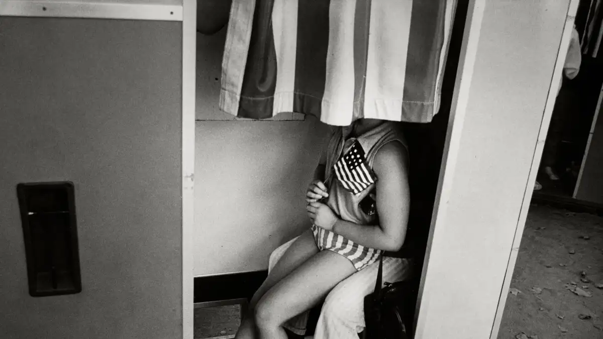 The Great American Makeup Bag Schism - Vanity Fair - 4