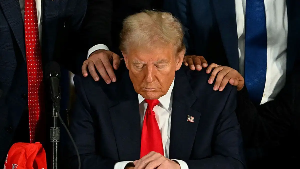 Trump Gives Supporters a Fake Job Title — Then Asks Them for More Cash - 3