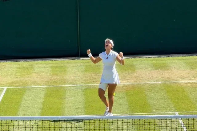 Alex Eala makes Grand Slam history for Philippines at Wimbledon - 3