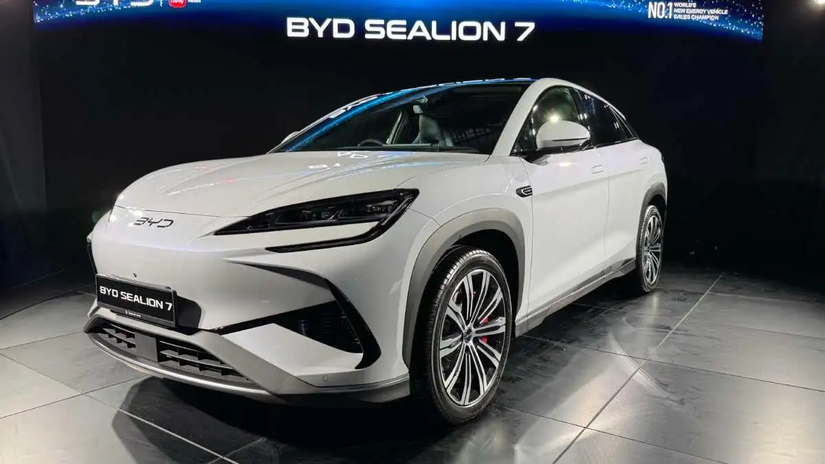 How BYD’s new EV charging tech and range stacks up against Tesla and the rest - 2