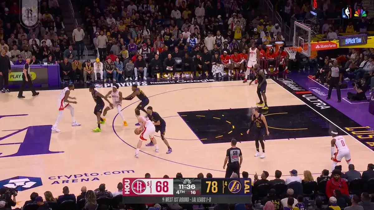 Lakers’ Deandre Ayton ejected after 'unnecessary and excessive' elbow to Alperen Sengun - 4