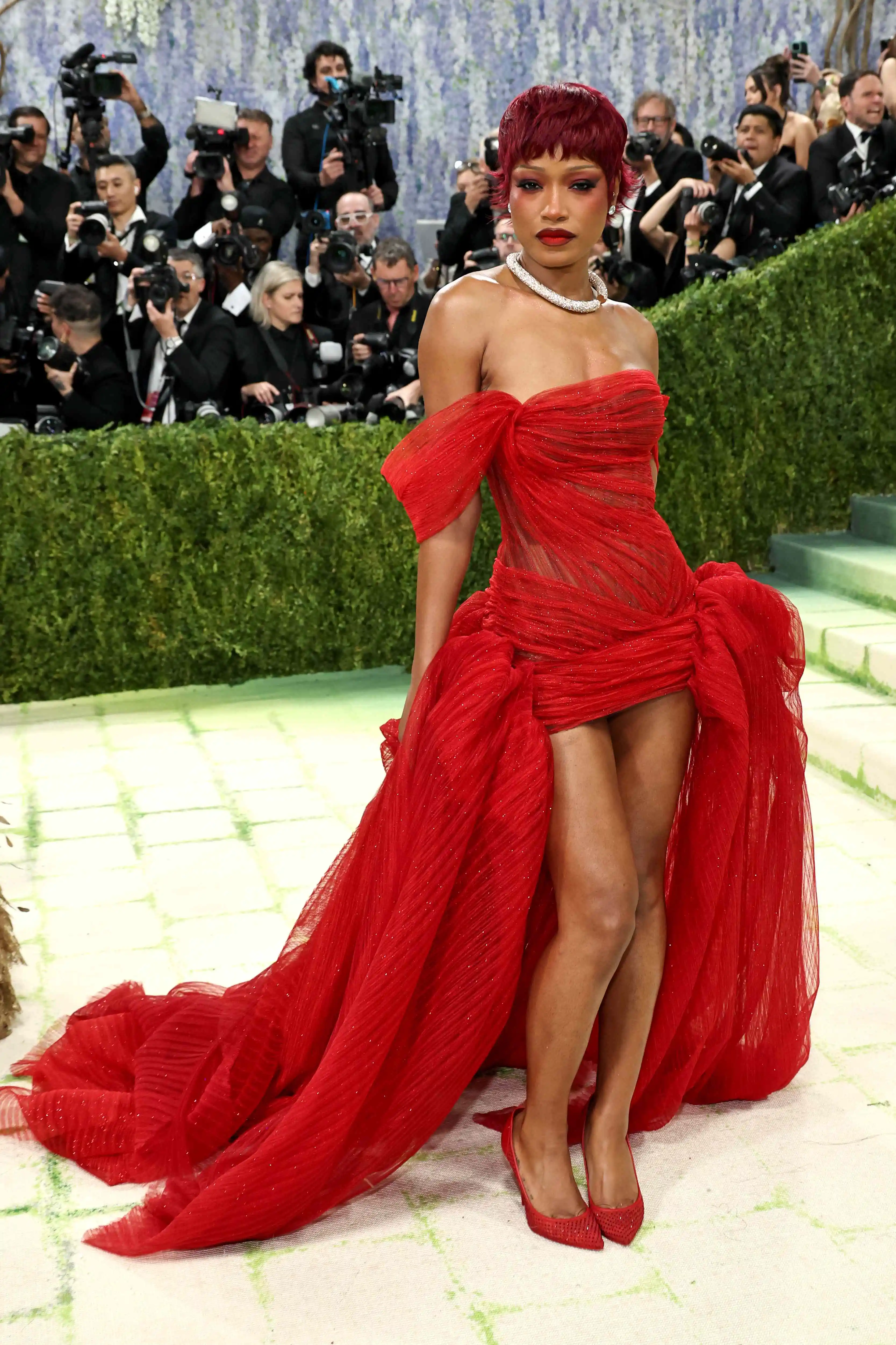 Met Gala 2026 live: stars walk the carpet on fashion’s biggest night - 3