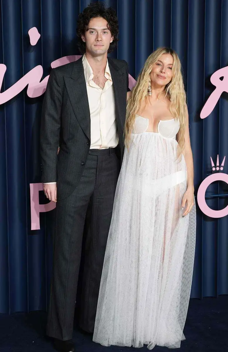 How Sienna Miller Is Navigating Raising a Teen, Toddler and Newborn - 4