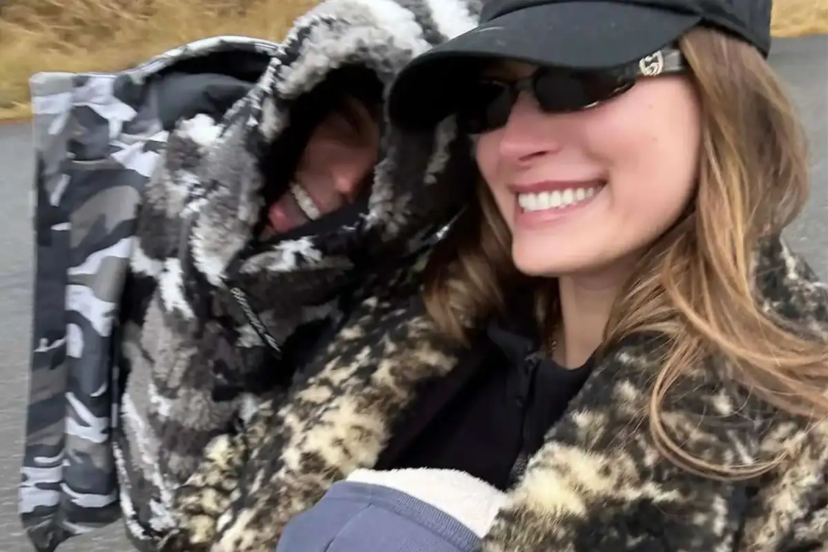 Justin Bieber is shown rehearsing his 'impromptu' YouTube scroll as wife Hailey and son Jack Blues dance along in behind the scenes videos from Coachella - 1