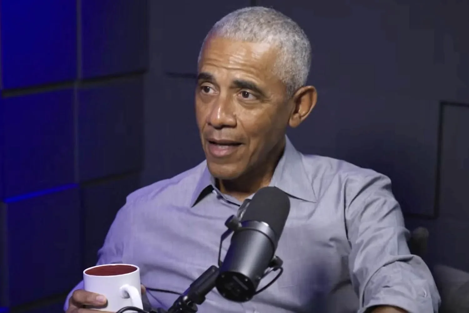 Barack Obama Clarifies Aliens Are 'Real' Comment After It Blows Up Online, Insists He Saw 'No Evidence' Extraterrestrials Have Made Contact While U.S. President - 1