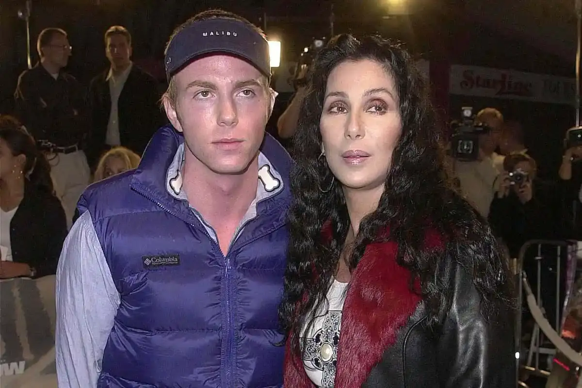 Cher's son Elijah Blue Allman says famed mother no longer supporting him financially amid conservatorship crisis - 2
