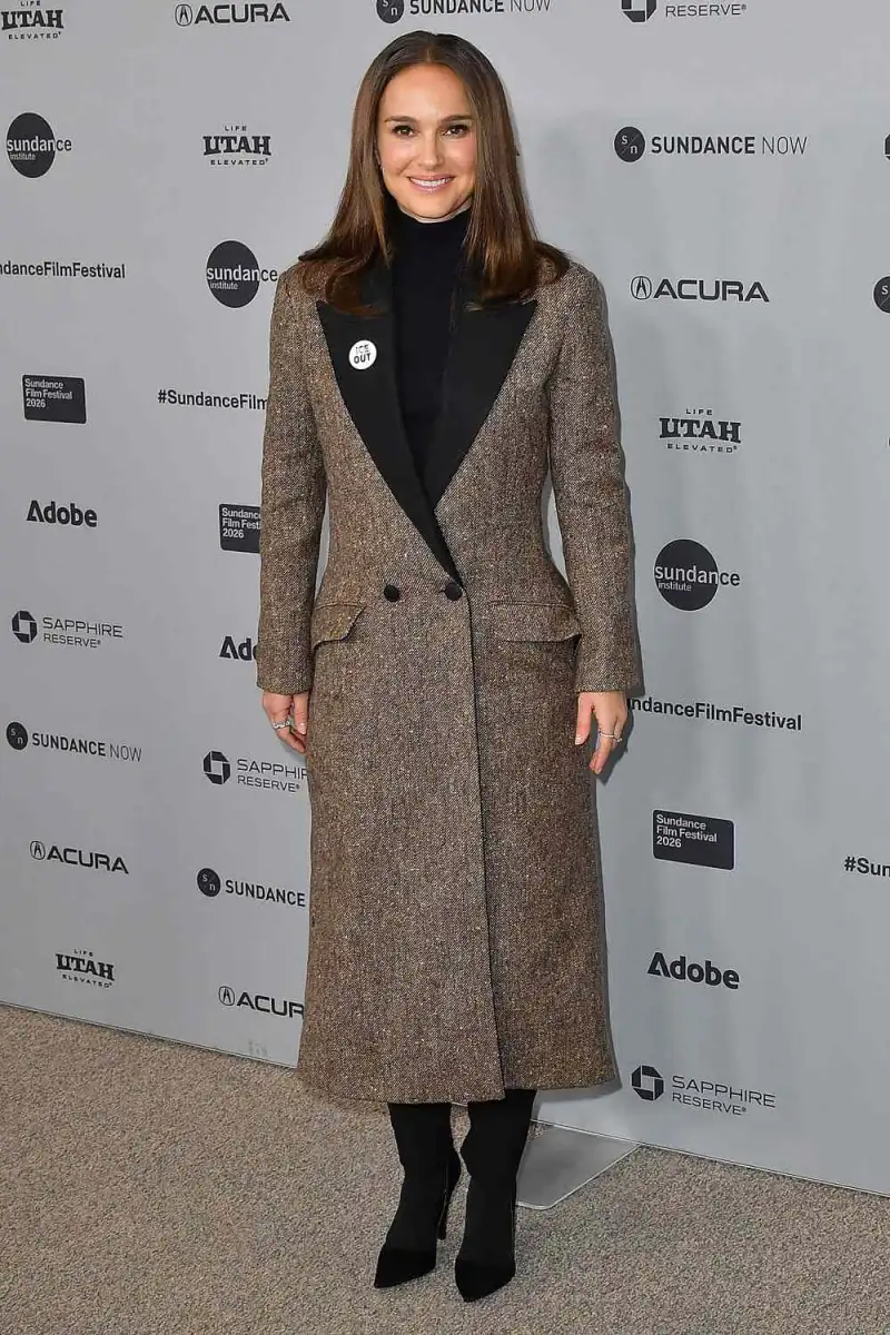 Pregnant Natalie Portman, 44, debuts her baby bump after announcing she's expecting a 'miracle' baby with French music producer Tanguy Destable - 2