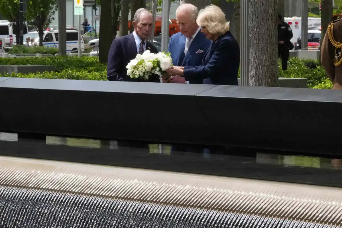 In pictures: King and Queen pay respects at the National September 11 Memorial - 2