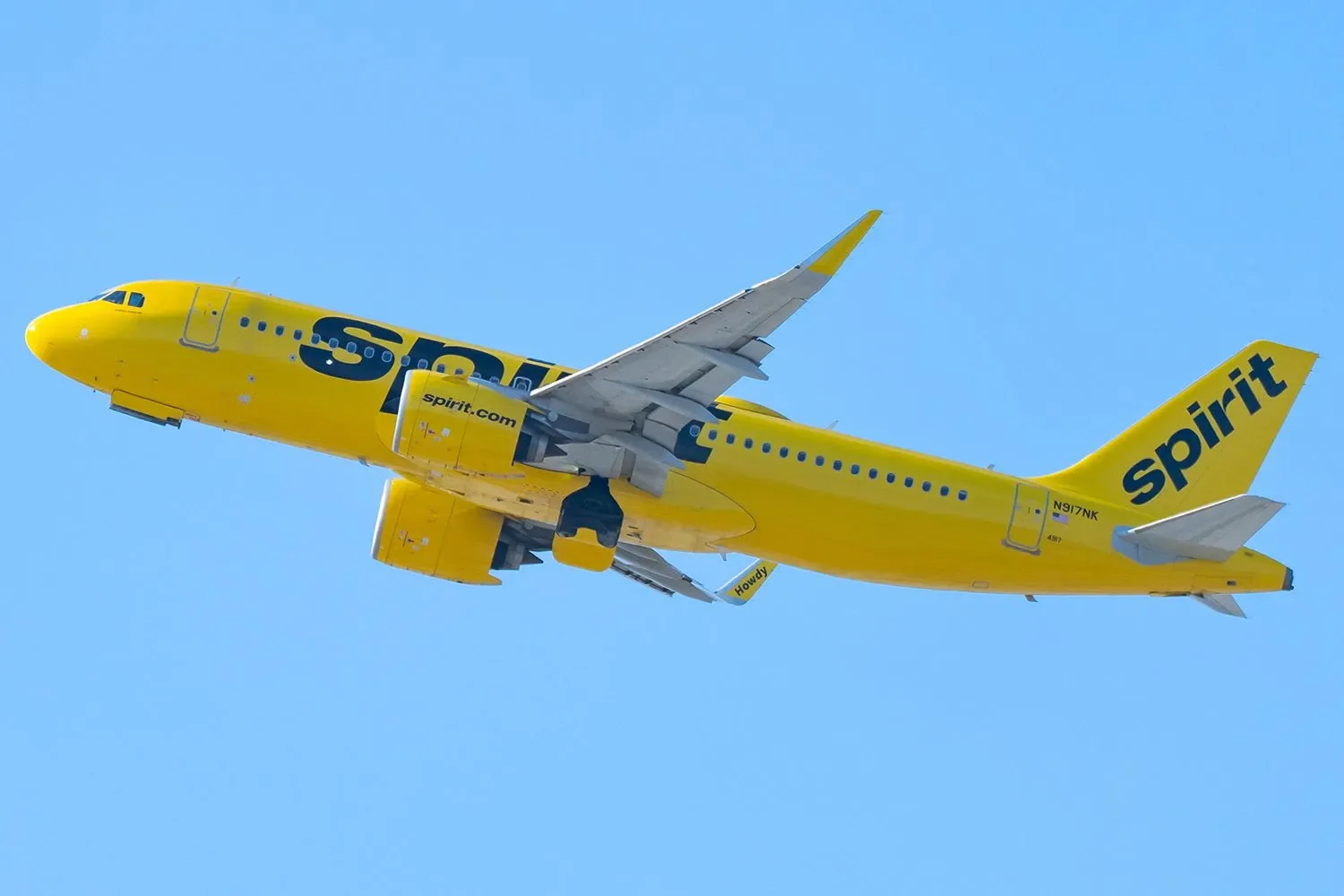 Danger in the air: Fume events haunt flight crew - 1
