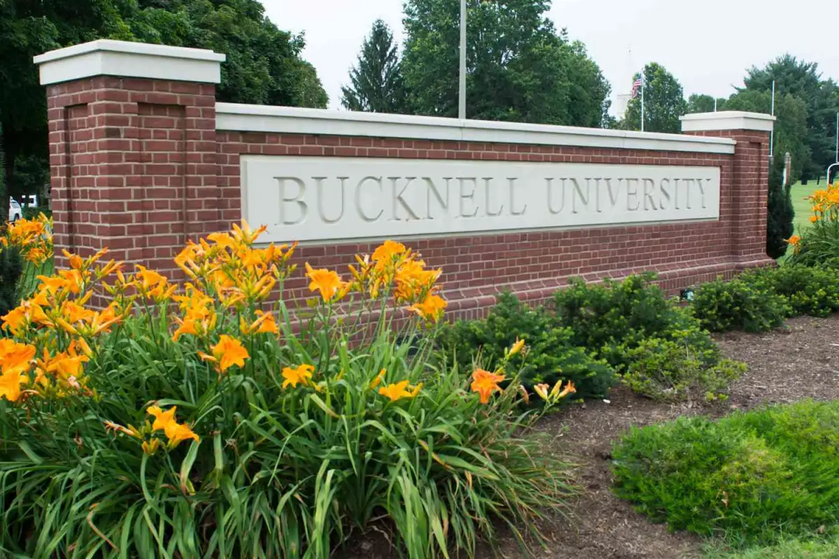 Pa. AG investigating '24 death of Bucknell player - 3