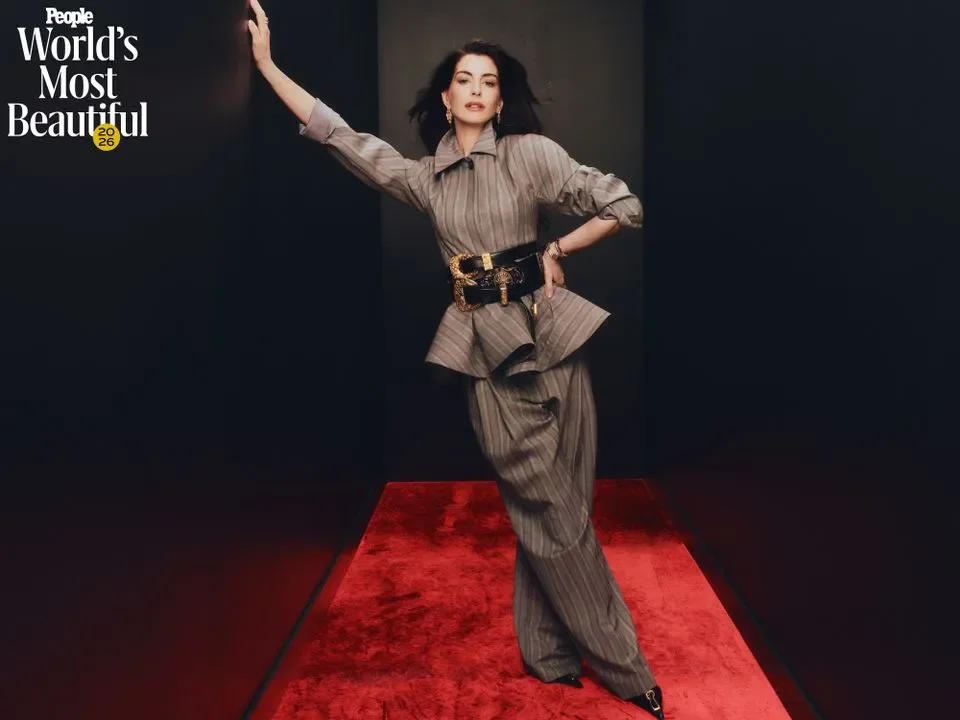 Anne Hathaway crowned World's Most Beautiful star for 2026 - 3