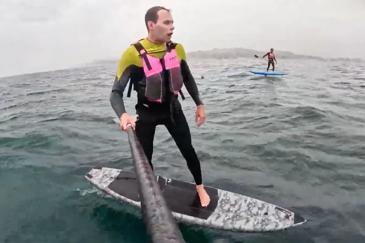 ‘Don’t fall!’: foil boarders describe hair-raising shark chase caught on video off California coast - 3