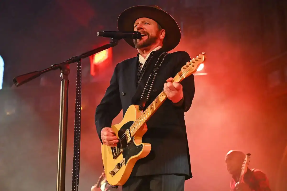 Kiefer Sutherland Cancels U.S. Concert Tour Due to 'Very Low' Ticket Sales - 2