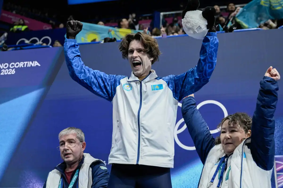 Ilia Malinin suffers stunning stumble, finishes eighth in figure skating at Olympics - 1