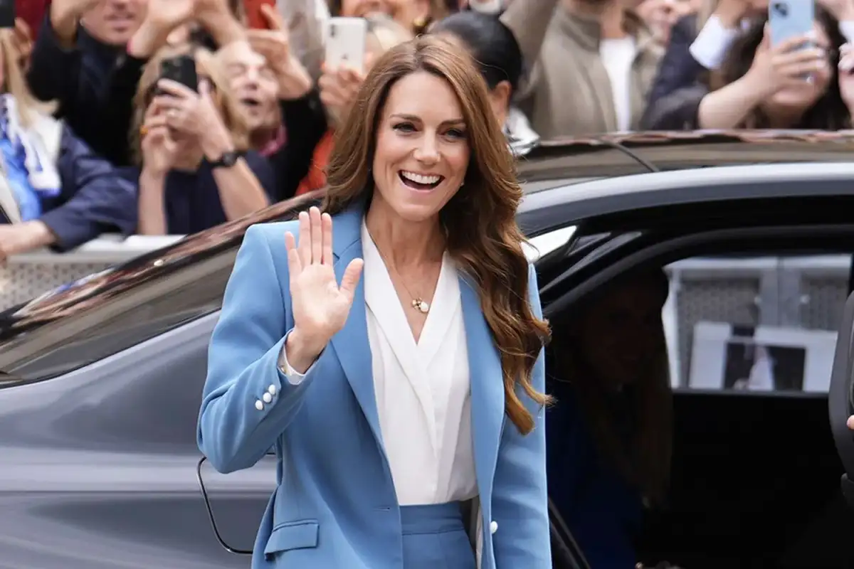 Italy Welcomes Kate Middleton as Princess Pursues Education Agenda - 3