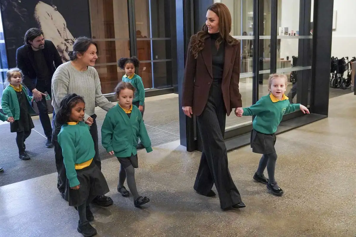 Kate Middleton is going on her first overseas visit after cancer treatment. Here's what to expect. - 2
