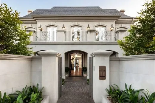 Five of the best homes for sale in Melbourne to entertain - 2