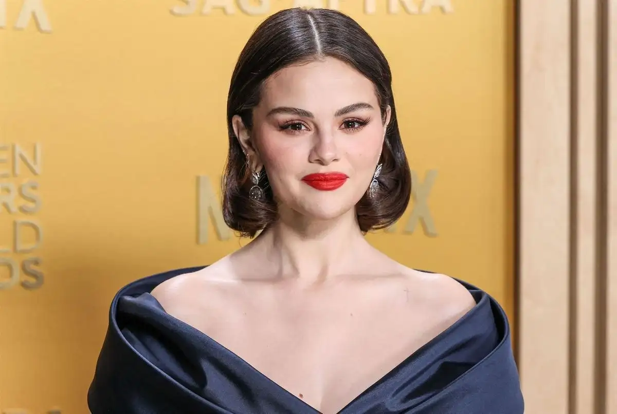 Selena Gomez, Benny Blanco Feuding? Disney Alum Reportedly 'Seething' After Husband Mocks Her Diet on Podcast - 4