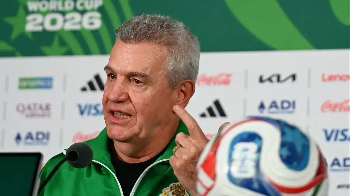 Mexico boss Javier Aguirre left furious with FIFA as England kick-off time seemingly changed - 1