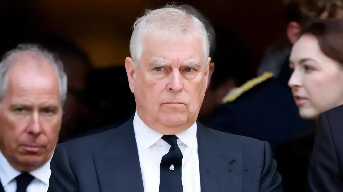 Ex-Prince Andrew Humiliated Unsuspecting Women With Vulgar Royal Pickup Line, Royal Author Claims - 4