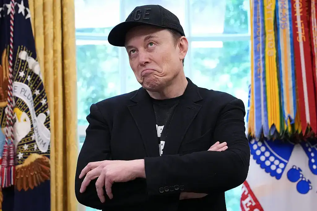 Musk changes course on Mars quest and shoots for moon – again - 3