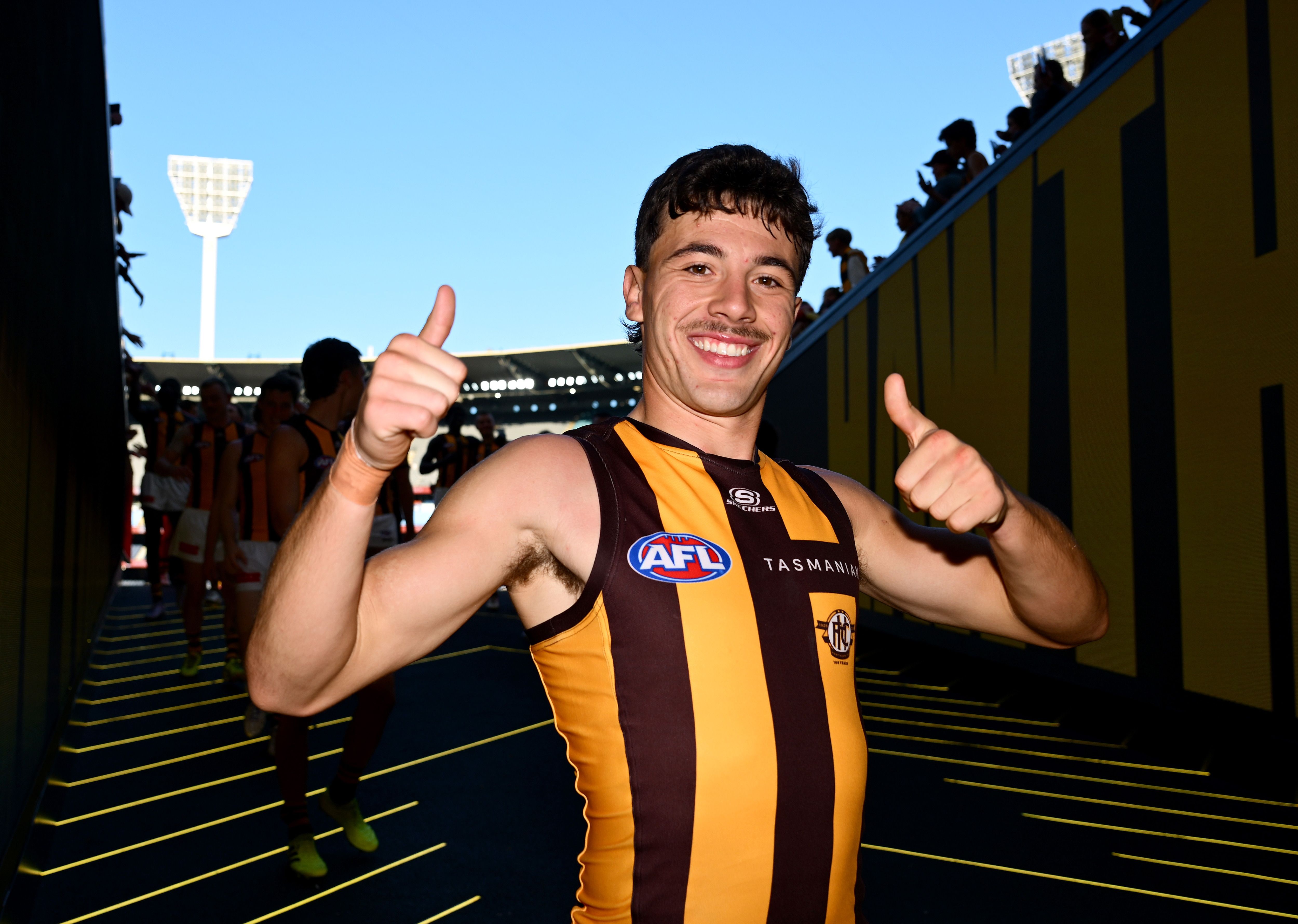 Hawks star recommits in big contract call; Roos duo struck down at training — AFL Daily - 4