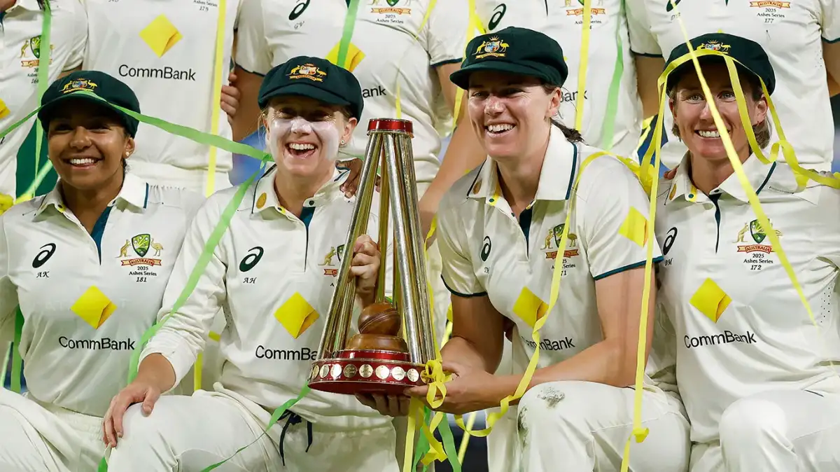 Ian Healy blasts Australia's T20 selectors, claiming they 'DUPED' fans just like England did in the Ashes', as Mitch Marsh's side verge on shock World Cup exit - 2