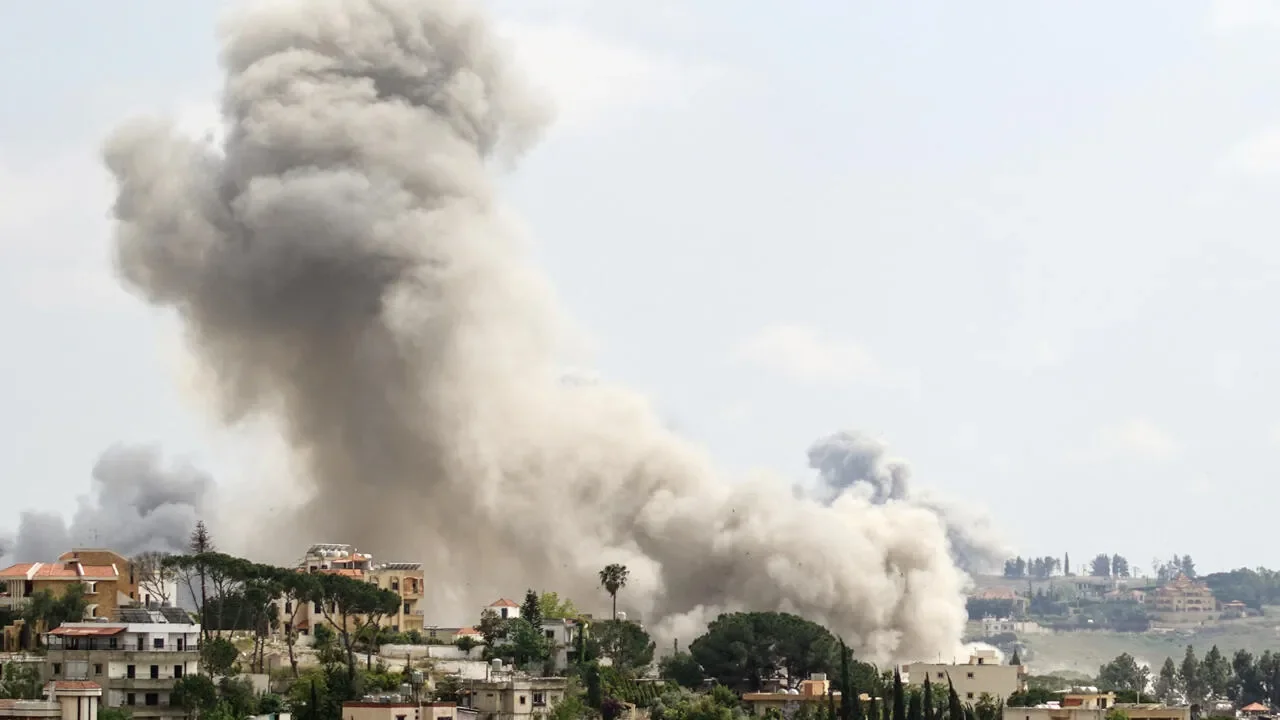 Israel strikes southern Lebanon but partial truce with Hezbollah appears to hold - 3
